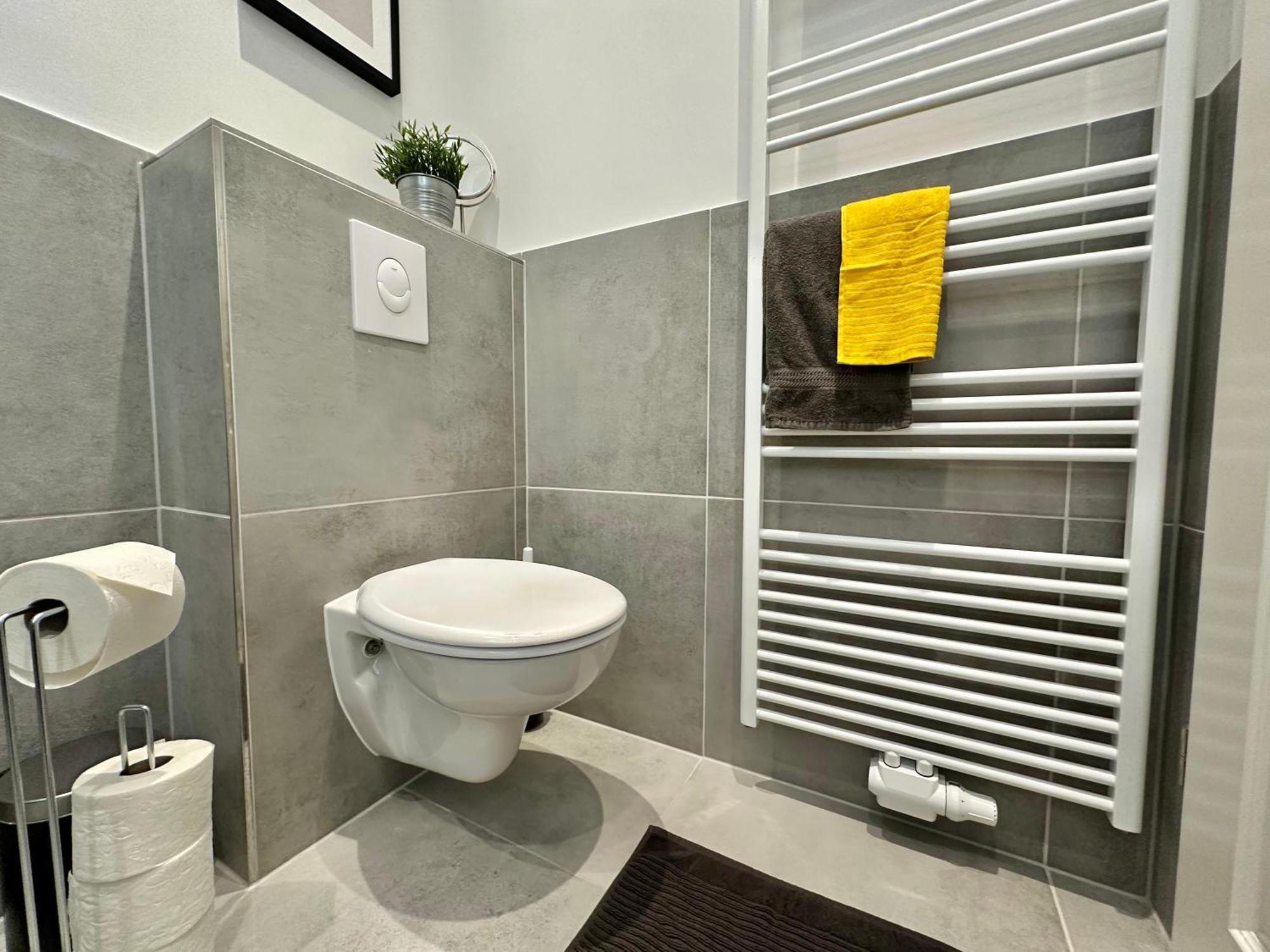 250m Rhine - Quiet Near Centralstation- Secretplace-k-111-s * Koblenz (Rhineland-Palatinate)